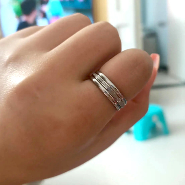 Damski pierścionek ze stali nierdzewnej, złoty kolor, matowe wykończenie, trzy oddzielne pierścienie - Wianko - 12