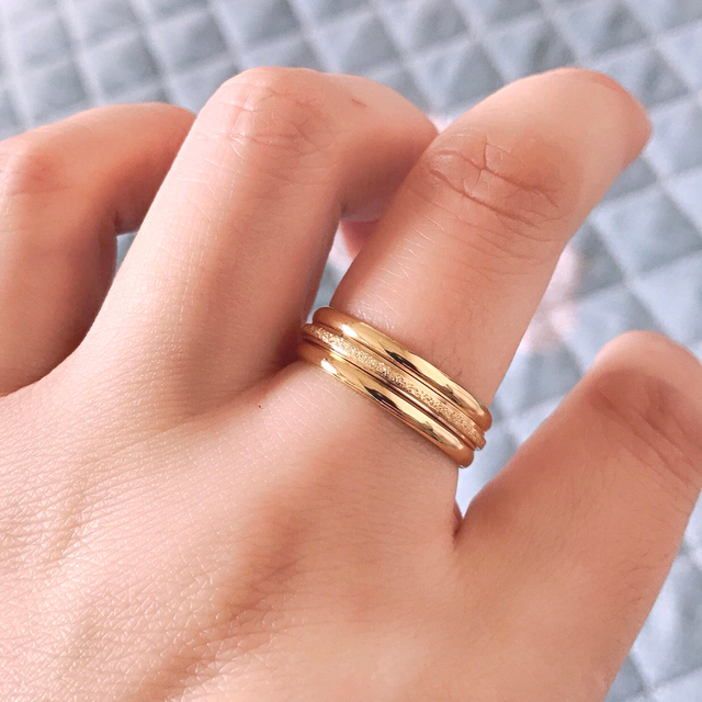 Damski pierścionek ze stali nierdzewnej, złoty kolor, matowe wykończenie, trzy oddzielne pierścienie - Wianko - 24
