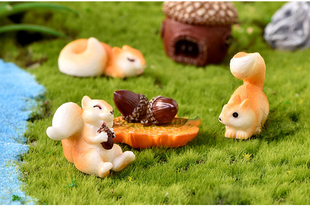 Figurka wiewiórki ze szyszką, liśćmi i innymi zwierzakami - zestaw dekoracji na tort, idealny prezent dla dzieci - Wianko - 5