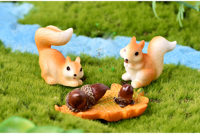 Figurka wiewiórki ze szyszką, liśćmi i innymi zwierzakami - zestaw dekoracji na tort, idealny prezent dla dzieci - Wianko - 4