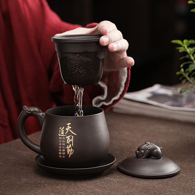 Zestaw naczyń do herbaty z filiżanką Yixing Handmade, glinianym filtrem separującym, i 350ml kubkiem podróżnym - Wianko - 4