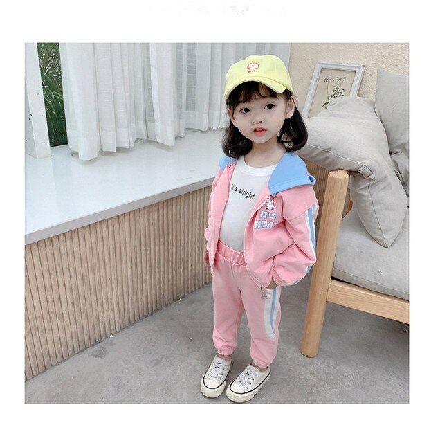 Zestaw sportowych dresów dla małych dziewczynek DFXD Kids Girl w kolorze różowym. Kurtka z kapturem i zamkiem błyskawicznym + spodnie. Motyw: niedźwiedź. Rozmiar: 1-7 lat - Wianko - 11