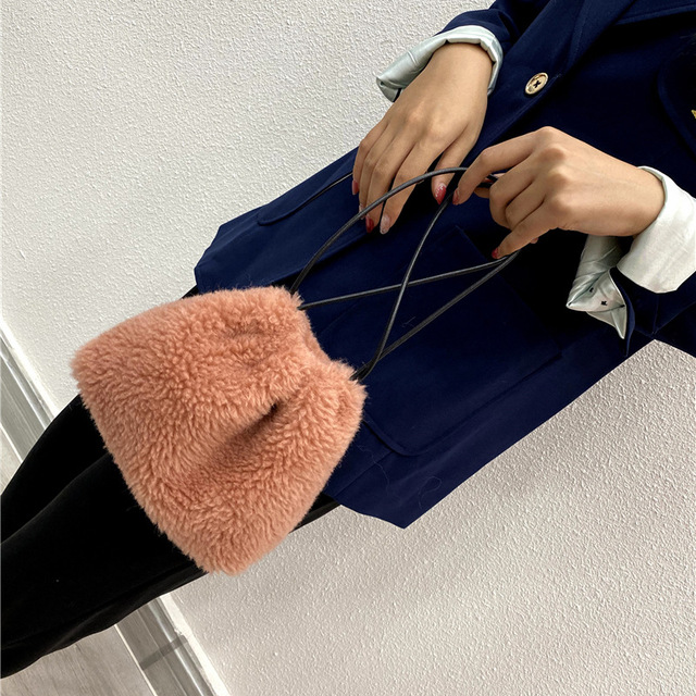 Uniwersalna torba damska na ramię - imitacja futra, idealna na jesień i zimę - Wianko - 7