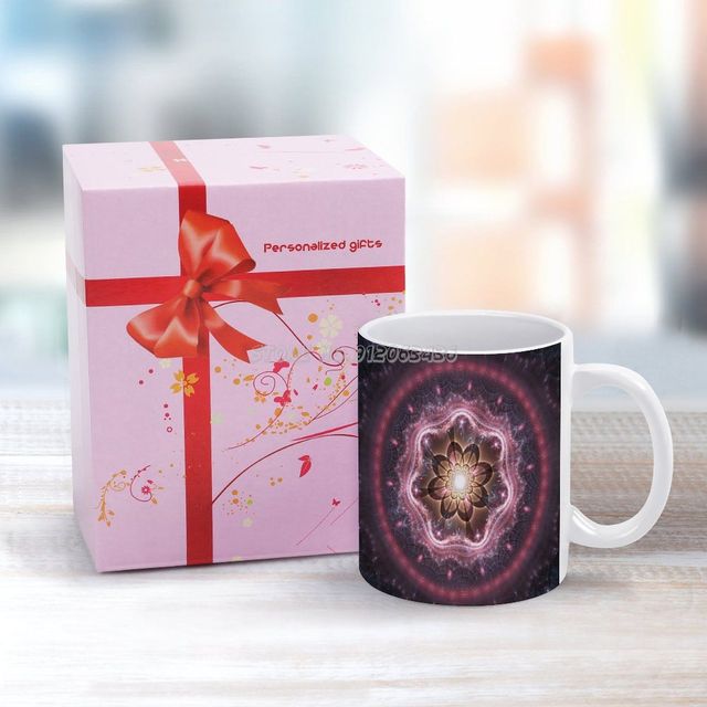 Różowy kubek do kawy z personalizacją - kubek do herbaty, gorących napojów, prezent z kwiatowym motywem - Wianko - 3