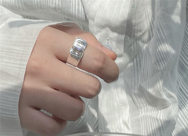 Elegancki pierścionek kobiecy z błyszczącymi kryształami, srebro próby 925, regulowany rozmiar - Wianko - 25