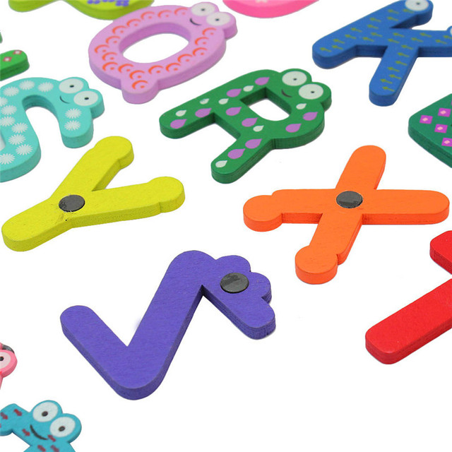 Drewniane litery A-Z i numery 0-9 w formie kolorowych magnesów na lodówkę do nauki alfabetu dla dzieci w motywie kreskówkowym - Wianko - 6