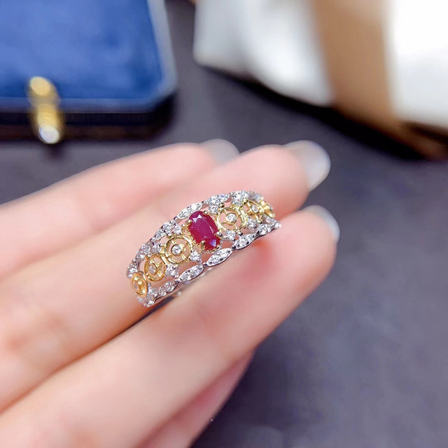 Regulowany pierścień z owalnym naturalnym rubinem (3*5mm) o luksusowym wyglądzie, wykonany ze srebra pr. 925 - idealny prezent na urodziny dla kobiet - Wianko - 3
