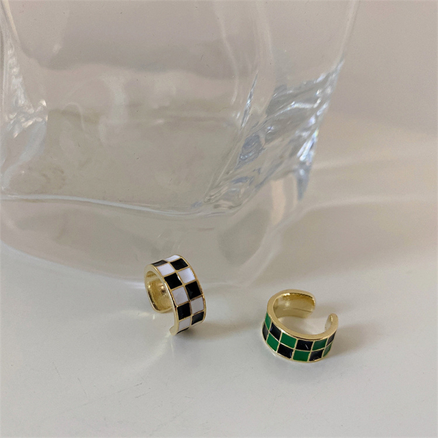 2022 Nowa czarna zielona szachownica: nausznice bez przekłuwania uszu, koreański styl - biżuteria Ear Cuff dla kobiet i dziewcząt - Wianko - 1