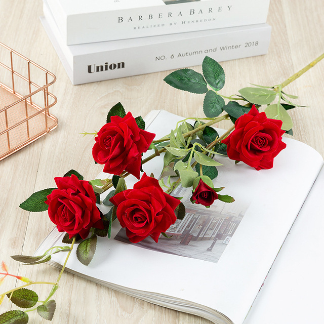 Sztuczna roślina - bukiet róż flanelowych: czerwony, biały, 50cm - Wianko - 4