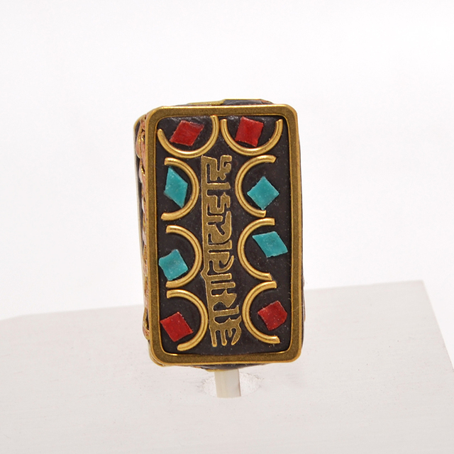 Biżuteria ręcznie robiona - Tybetański styl koralików Mosiądz z syntetycznym koralikiem z kamieniem z Turcji z Mantrą sześcio-słowową - Robienie biżuterii - Wianko - 3