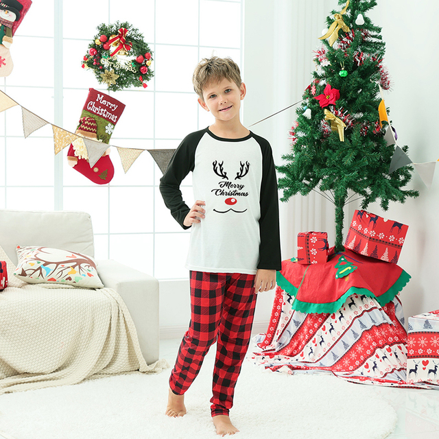 Rodzinne pasujące piżamy na Boże Narodzenie 2021 dla tatusia, mamy i dziecka - zestaw ubrań homewear dla rodziny - Wianko - 6