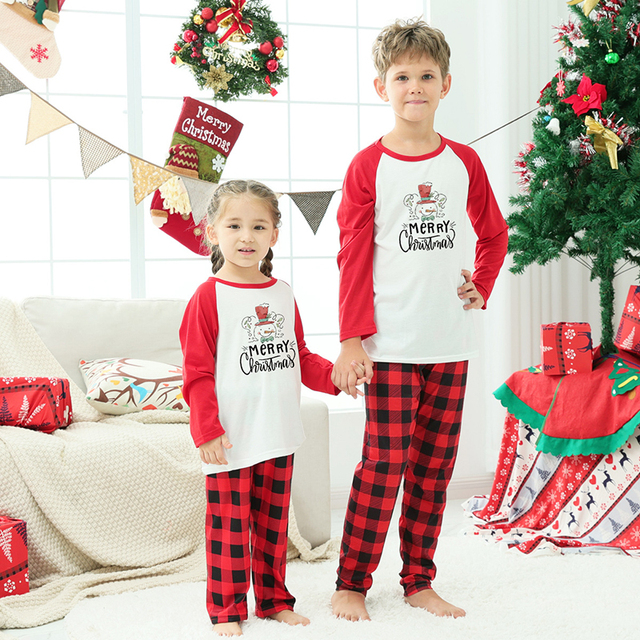 Rodzinne pasujące piżamy na Boże Narodzenie 2021 dla tatusia, mamy i dziecka - zestaw ubrań homewear dla rodziny - Wianko - 12