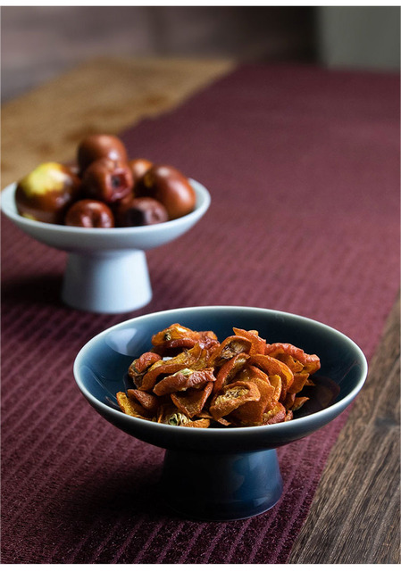 Nowoczesne wysokie stopy ceramiczne naczynia japońskie: talerze deserowe, miska na owoce, kolorowa glazura do kawy i dekoracje do salonu - Wianko - 6