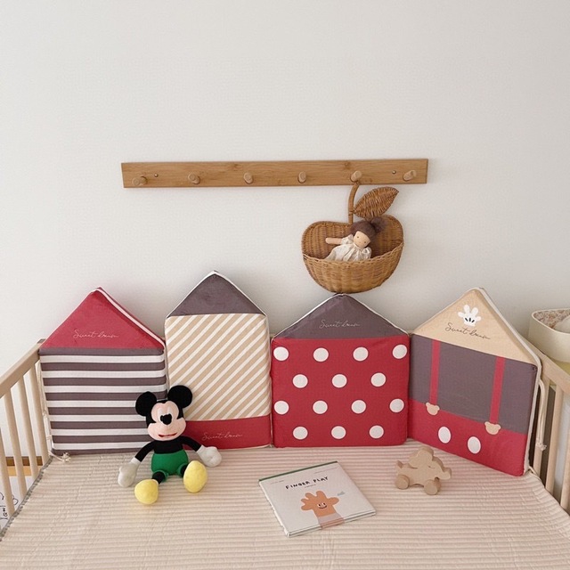 4 sztuki czerwonych zderzaków dla łóżka dziecięcego - mały dom, dekoracja sypialni dla dzieci i młodzieży - Wianko - 6