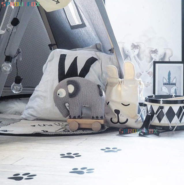 Naklejki ścienne dla dzieci - Kolorowe koty i psy - Zabawne zwierzęce ślady - DIY dekoracja pokoju dziecięcego - Wianko - 4