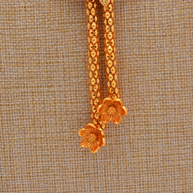 Naszyjnik, kolczyki i bransoletka złotego kompletu biżuterii - elegancki styl ślubny z kwiatowym wzorem - Wianko - 5