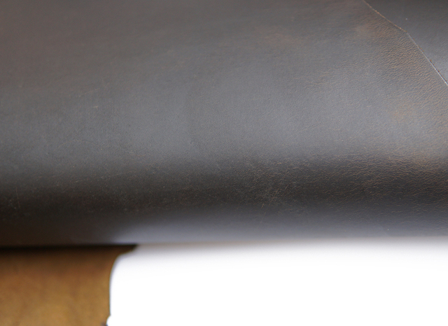 Kopertówka z paskiem – Oryginalny, ciemny khaki, skórzany materiał rzemieślniczy z grubej, bydlęcej skóry - Wianko - 4