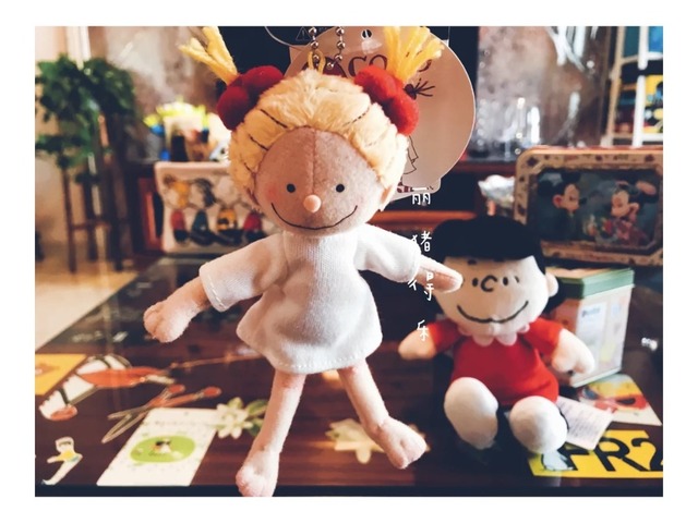 Pluszowa lalka Japońska Coco mała dziewczynka z wisiorkiem stóp - Słodki upominek dla dzieci - Wianko - 1
