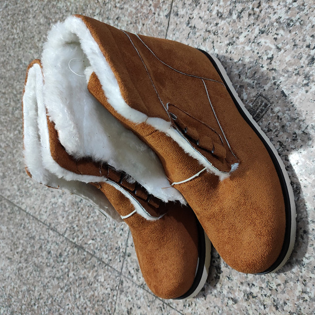 Zimowe buty damskie skórzane pluszowe na śnieg zwiększające wysokość, krótkie z bawełnianym wykończeniem i platformą - Wianko - 5