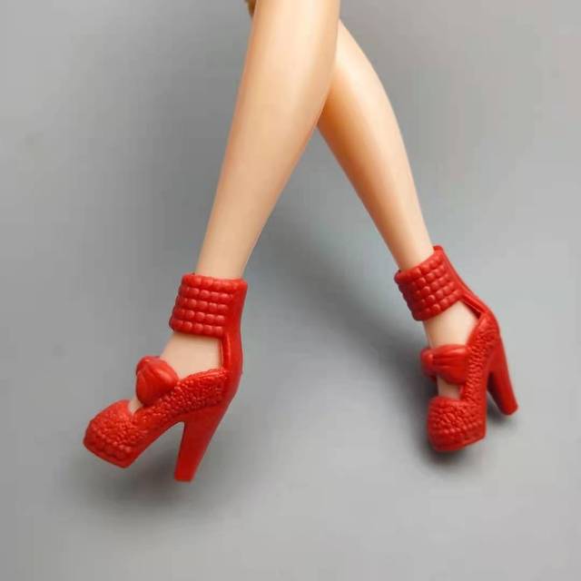 6 par niebieskich butów na wysokim obcasie dla lalek Barbie - trampki, sandały, księżniczka - moda dla lalek - Wianko - 15