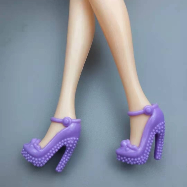 6 par niebieskich butów na wysokim obcasie dla lalek Barbie - trampki, sandały, księżniczka - moda dla lalek - Wianko - 19