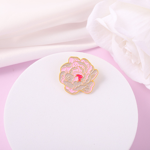 Literacka broszka metalowa z kwiatem, emaliowana w różowy kolor - idealna biżuteria dla słodkiej kobiety - Wianko - 29
