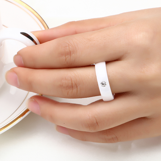 Zestaw biżuterii ceramicznej: prosty pierścień i okrągłe kolczyki, nowość, elegancki styl, doskonałe na wesele i jako prezenty dla dziewczyn - Wianko - 5