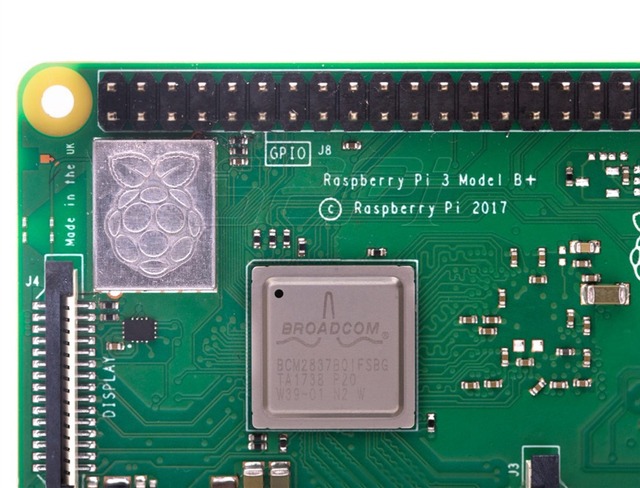 52Pi Raspberry Pi 3 Model B Plus - 1.4GHz 64-bitowy procesor, 1GB RAM, WiFi 2.4GHz, PoE - etui z ABS, wentylator, radiator - Wianko - 5