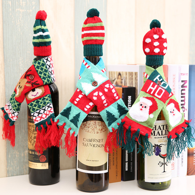 Dekoracja Bożonarodzeniowa - Zestaw szalik i kapelusz dzianiny czerwone wino, szalik z niedźwiedziem i pomponami dla butelki - Wianko - 2