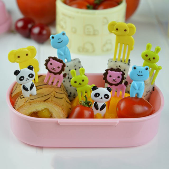 Kreatywny plastikowy widelec owocowy – dekoracyjne jedzenie bento z mini kolorowymi motywami - Wianko - 1
