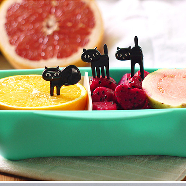 Kreatywny plastikowy widelec owocowy – dekoracyjne jedzenie bento z mini kolorowymi motywami - Wianko - 6
