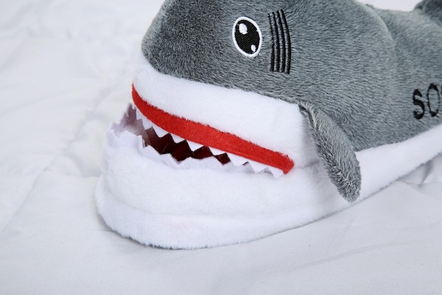 Kapcie zimowe Funny Shark, unisex, ciepłe i puszyste, dla kobiet i mężczyzn, w zabawnym wzorze zwierzęcym - Wianko - 26