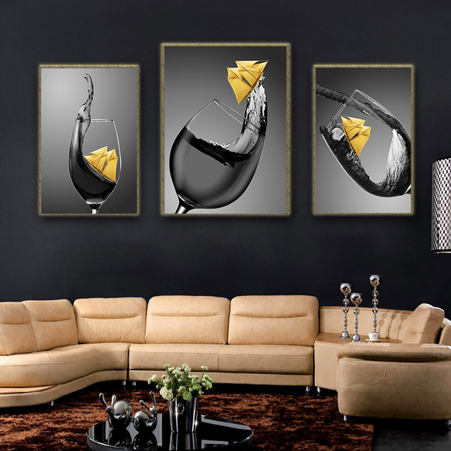 Czarno-biały złoty plakat na płótnie z łodzią w lampce do wina, idealny do salonu, kuchni i jadalni - Wianko - 4