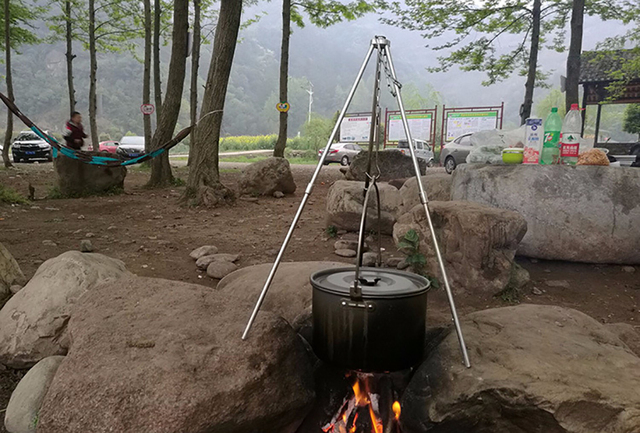 Składany statyw aluminiowy do gotowania i grillowania na ognisku - piknikowy garnek, hak i podwieszany stojak - Wianko - 3