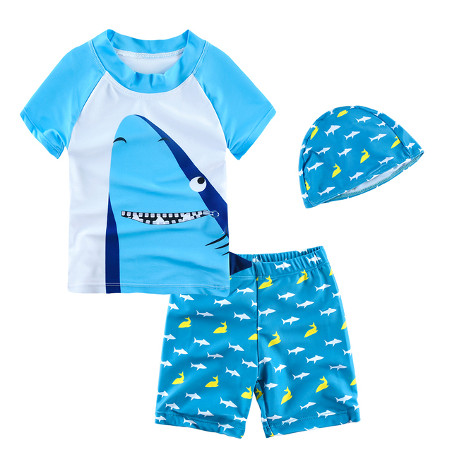 Zestaw 3 szt. strojów kąpielowych dla chłopców - kostium kąpielowy + czapka z nadrukiem rekin, rashguardy chłopięce w kreskówkowym stylu - Wianko - 17