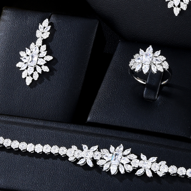 Zestaw biżuterii Blachette szlachetna moda luksusowa z cyrkonią - wisiorek, naszyjnik, bransoletka, kolczyki w kształcie płatka śniegu - 4 sztuki - Wianko - 3