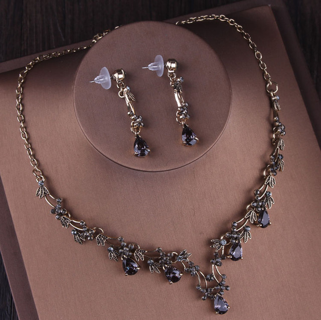 Zestaw biżuterii ślubnej Barokowy Vintage czarne kryształowe serce. Rhinestone korona diadem, złoty naszyjnik, kolczyki - Wianko - 9