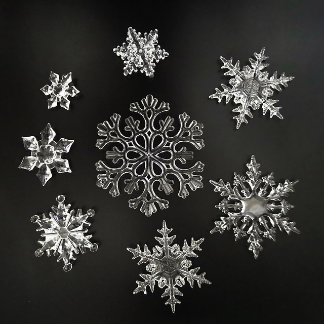 Kryształowy wisiorek z płatkami śniegu - dekoracja świąteczna do zawieszenia - Wianko - 3