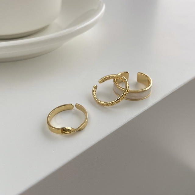 Zestaw 3 luksusowych pierścionków dla kobiet, hollow metal pozłacane, biżuteria w stylu wykwintnej mody - Wianko - 6