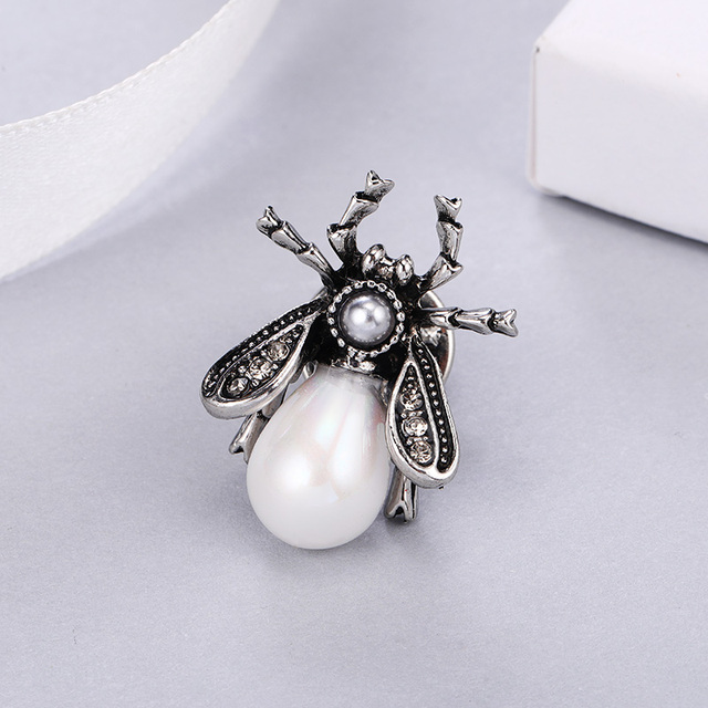 Broszka vintage z perłami i kryształami w kształcie owada - Wianko - 11