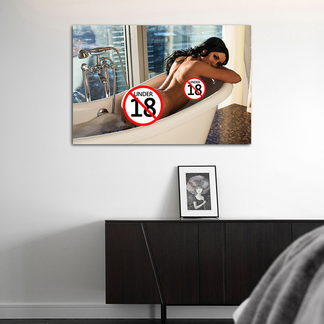 Obraz na płótnie - Seksowna kobieta w wannie - Pop Art - Model plakat - Wystrój domu - Salon - Współczesne malarstwo - Wianko - 2