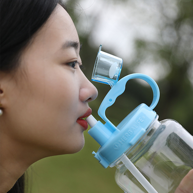 Hurtownia Herbalife Nutrition Sport - Bidon 2L 1000ml - Przenośna butelka wody plastikowa na rower, wspinaczkę, piknik i camping - Wianko - 19