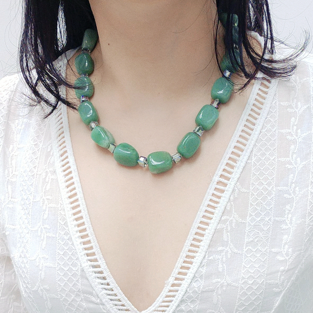 Zielony naszyjnik Lii Ji z prawdziwym kamieniem zielonym awenturynem czterdziestodwucentymetrowy naszyjnik choker dla kobiet – biżuteria na prezent urodzinowy - Wianko - 2