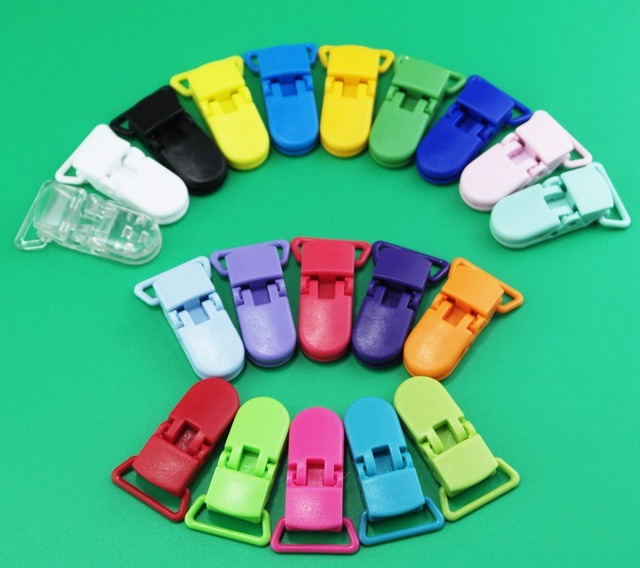 Sutoyuen 200 szt. Mix 20 kolorów 20mm KAM D kształt plastikowych klipsów smoczków zacisk plastikowy smoczka z gryzakiem dla niemowląt z uchwytem na łańcuszek - Wianko - 4