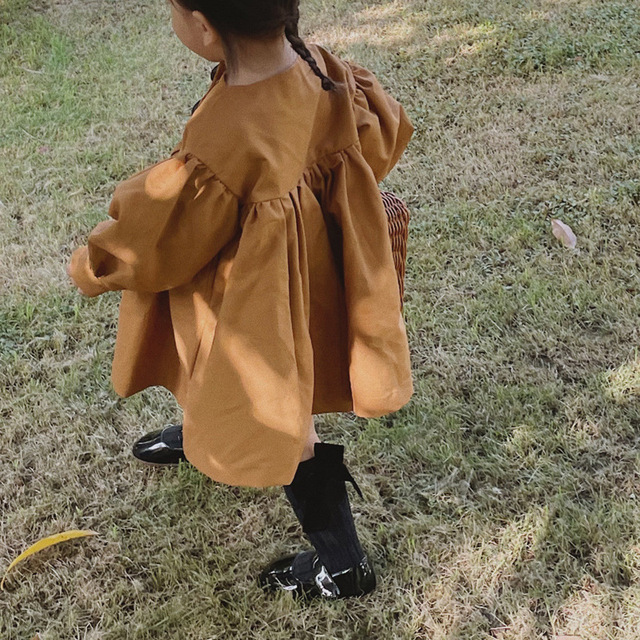Sukienka dla dziewczynek Trench w stylu leśnym: koreański design, jesienny look z guzikami - Wianko - 12
