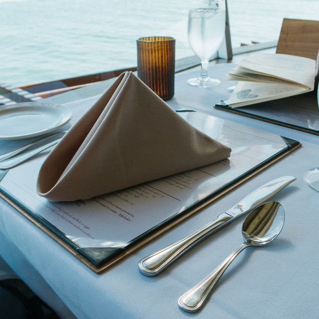 Serwetka stołowa luksusowa zmywalna 40x40 cm kwadratowa Faux satynowa tkanina+ obrus ślubny ozdoby obiadowe - Wianko - 3