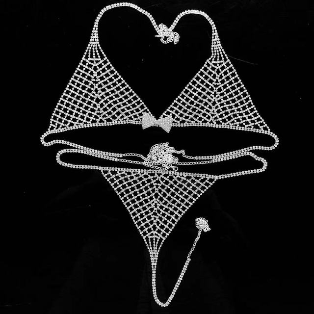 Seksowny luksusowy pasek bikini z połyskującymi kryształami i kokardką, bielizna ciała z biustonoszem i łańcuchem - Wianko - 1