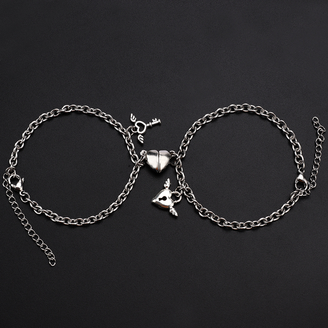 Zdjęcie: Bransoletka celebrytka z 2 sercami magnesów, kluczem i łańcuchem ze stali nierdzewnej - Wianko - 40
