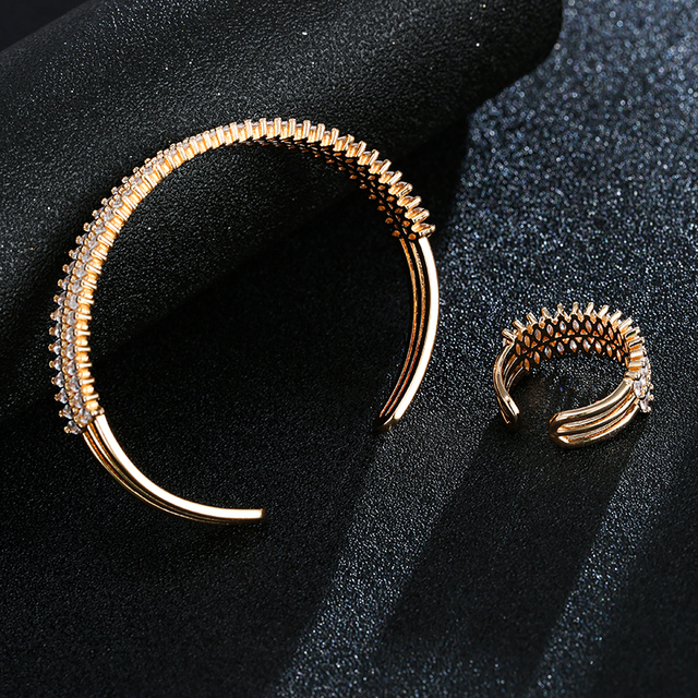 Zestaw biżuterii: Otwarta bransoletka i pierścień z cyrkonią, regulowane, wysokiej jakości - Wianko - 2