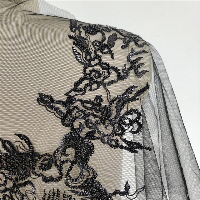 Czarna siatka haftowane frezowanie z cekinami Xiangyun smok na plecy sukienki koronki aplikacja z tkaniny (55*42CM) - Wianko - 12